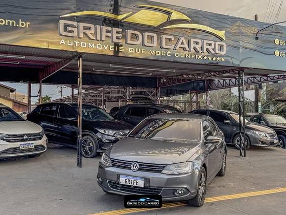 VOLKSWAGEN JETTA 2.0 TSI HIGHLINE 211CV GASOLINA 4P TIPTRONIC VOLKSWAGEN JETTA 2.0 TSI HIGHLINE 211CV GASOLINA 4P TIPTRONIC